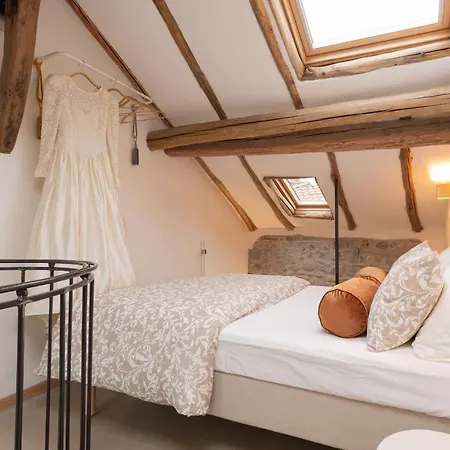 Apartament Tiny Loft With Jacuzzi