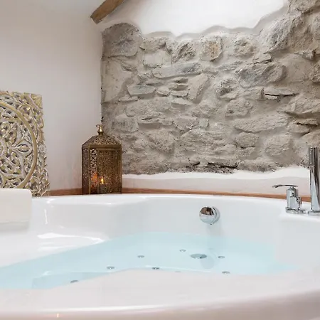 Apartman Tiny Loft With Jacuzzi *